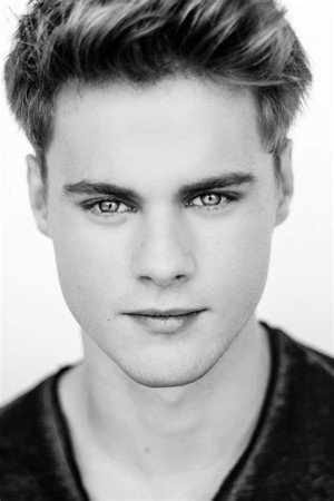 Photo of Mitchell Kummen from the Latest Netflix gallery