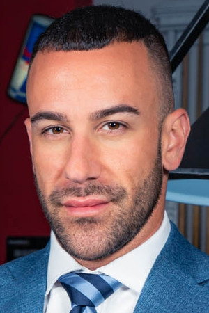Photo of Gustavo Cruz from the Latest Netflix gallery