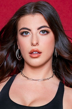 Photo of Gal Ritchie from the Latest Netflix gallery