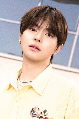 Photo of Lee Leo from the Latest Netflix gallery