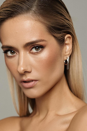 Yuliya Parshuta photo