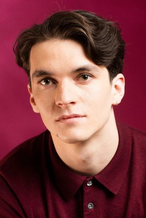 Photo of Fionn Whitehead from the Latest Netflix gallery