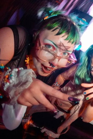 Photo of Jester Russell from the Latest Netflix gallery