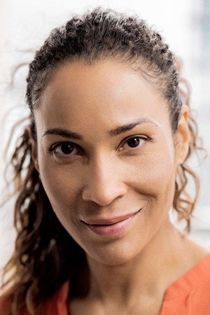 Photo of Annabelle Mandeng from the Latest Netflix gallery