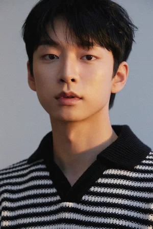 Photo of Kim Dong-won from the Latest Netflix gallery
