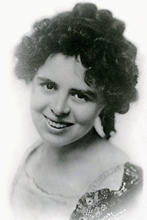 Photo of Dot Farley from the Latest Netflix gallery