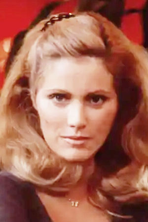 Mary Louise Weller photo