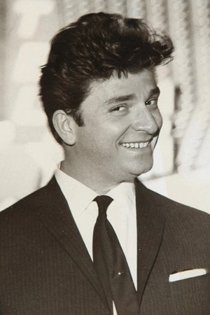 Photo of Zeki Müren from the Latest Netflix gallery