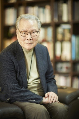 Photo of Lee O-young from the Latest Netflix gallery