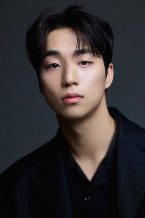 Photo of 최민규 from the Latest Netflix gallery