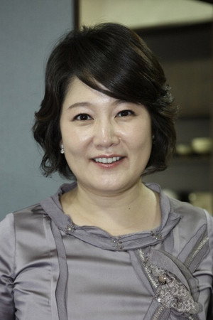 Photo of Lee Geum-hee from the Latest Netflix gallery