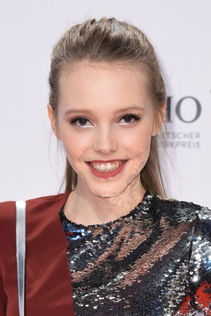 Lina Larissa Strahl photo