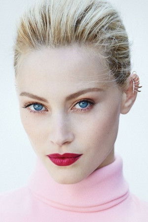 Sarah Gadon photo