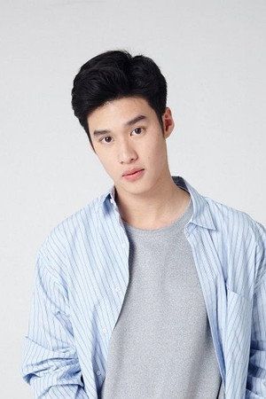 Peemapol Panichtamrong photo