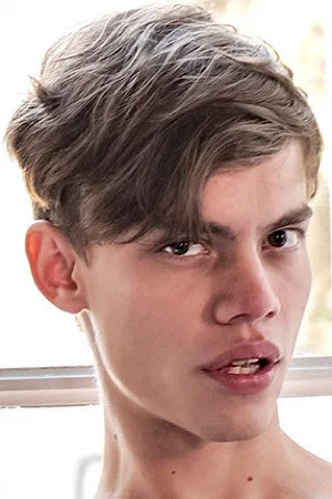 Photo of Austin Ponce from the Latest Netflix gallery