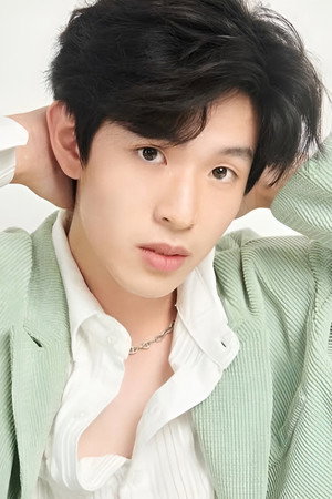 Bright Thanapon Apisuttimaitree photo