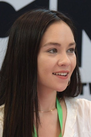 Photo of Grace Rolek from the Latest Netflix gallery