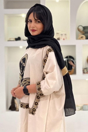 Niloufar Koukhani photo