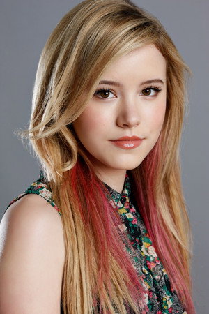 Taylor Spreitler photo