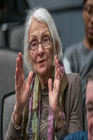Photo of Louise Archambault Greaves from the Latest Netflix gallery