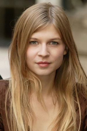 Clémence Poésy photo