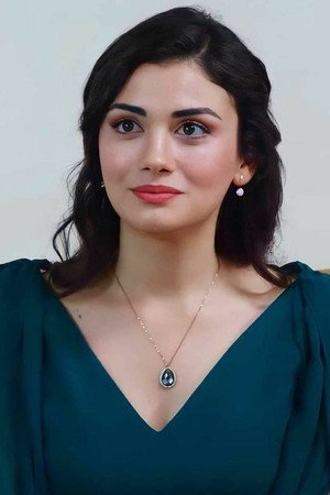 Özge Yağız photo