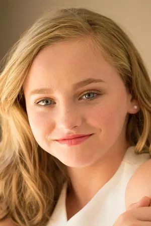 Photo of Madison Wolfe from the Latest Netflix gallery