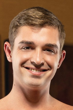Photo of Grayson Lange from the Latest Netflix gallery