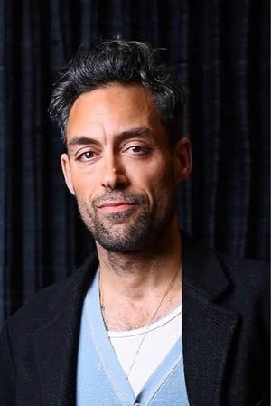 Alex Hassell photo