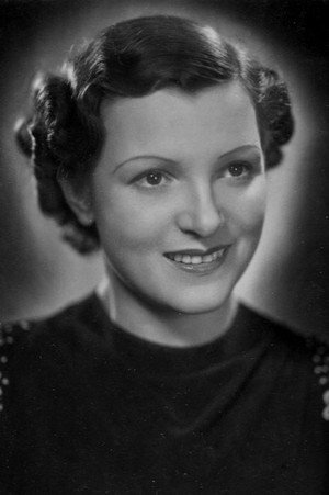 Photo of Maria Andergast from the Latest Netflix gallery