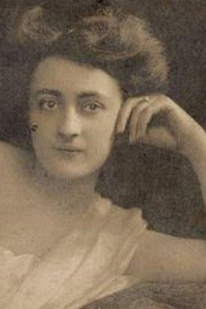 Photo of Pauline Neff from the Latest Netflix gallery