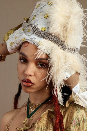 FKA twigs photo