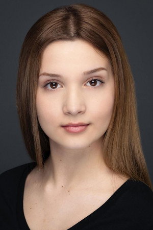 Photo of Ecrin Su Çoban from the Latest Netflix gallery