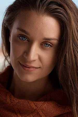 Photo of Hailee Lipscomb from the Latest Netflix gallery
