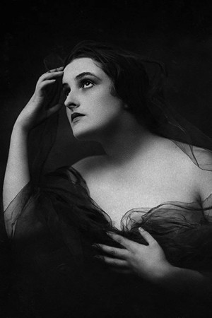 Photo of Fern Andra from the Latest Netflix gallery