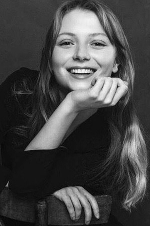 Photo of Yasemin Szawlowski from the Latest Netflix gallery