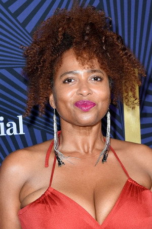 Photo of Lisa Nicole Carson from the Latest Netflix gallery
