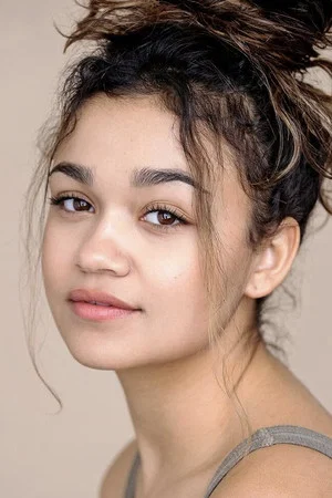 Photo of Madison Bailey from the Latest Netflix gallery