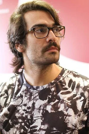 Photo of Gustavo Vinagre from the Latest Netflix gallery