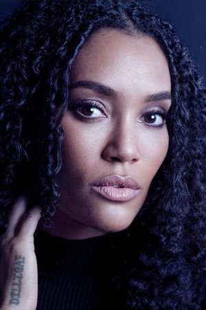 Annie Ilonzeh photo