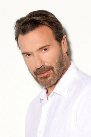 Stratos Tzortzoglou photo