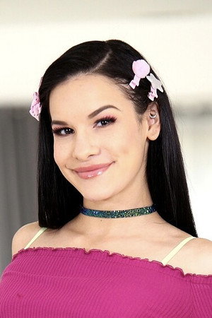 Photo of Eden Sin from the Latest Netflix gallery