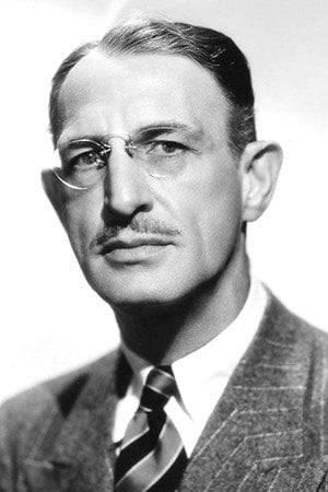 Photo of Julius Tannen from the Latest Netflix gallery