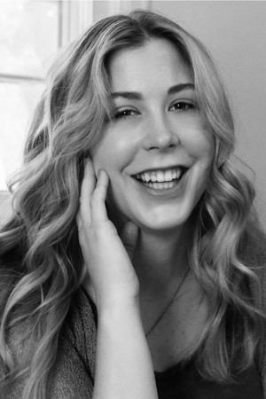 Photo of Molly Strickler from the Latest Netflix gallery