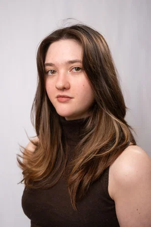 Photo of Sarah Kate Foster from the Latest Netflix gallery
