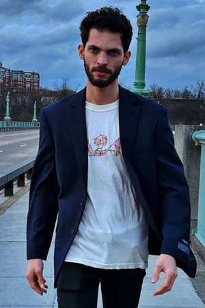 Photo of Alejandro Suárez Placeres from the Latest Netflix gallery