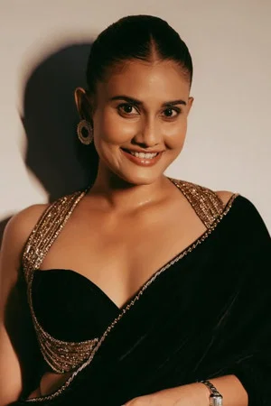 Photo of Dusheni Miurangi Silva from the Latest Netflix gallery