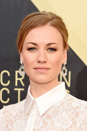 Yvonne Strahovski photo