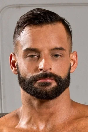 Photo of David Benjamin from the Latest Netflix gallery
