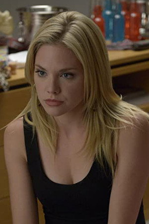 Mackenzie Mauzy photo